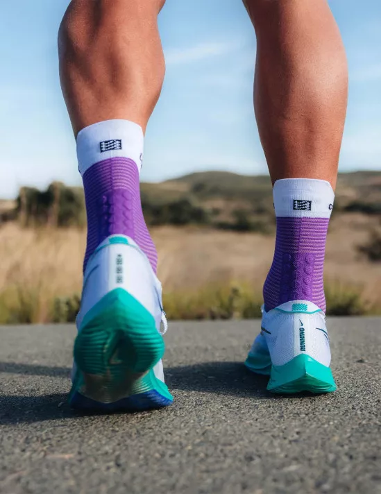 Compressport Unisex's Pro Racing Socks v4.0 Run High - Royal Lilac/White - Image 3