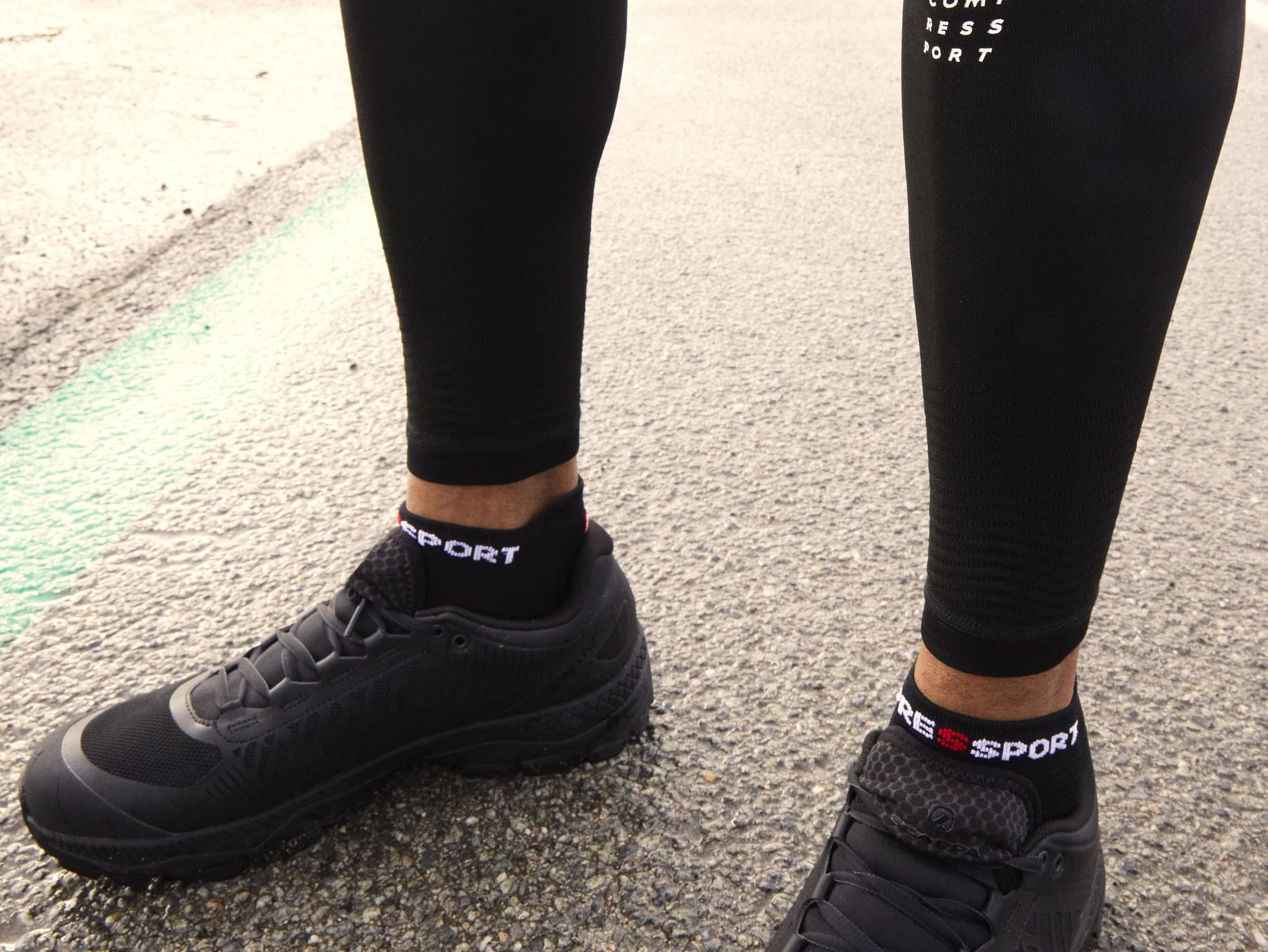 Compressport Unisex's Pro Racing Socks v4.0 Run Low - Black/Red - Image 5