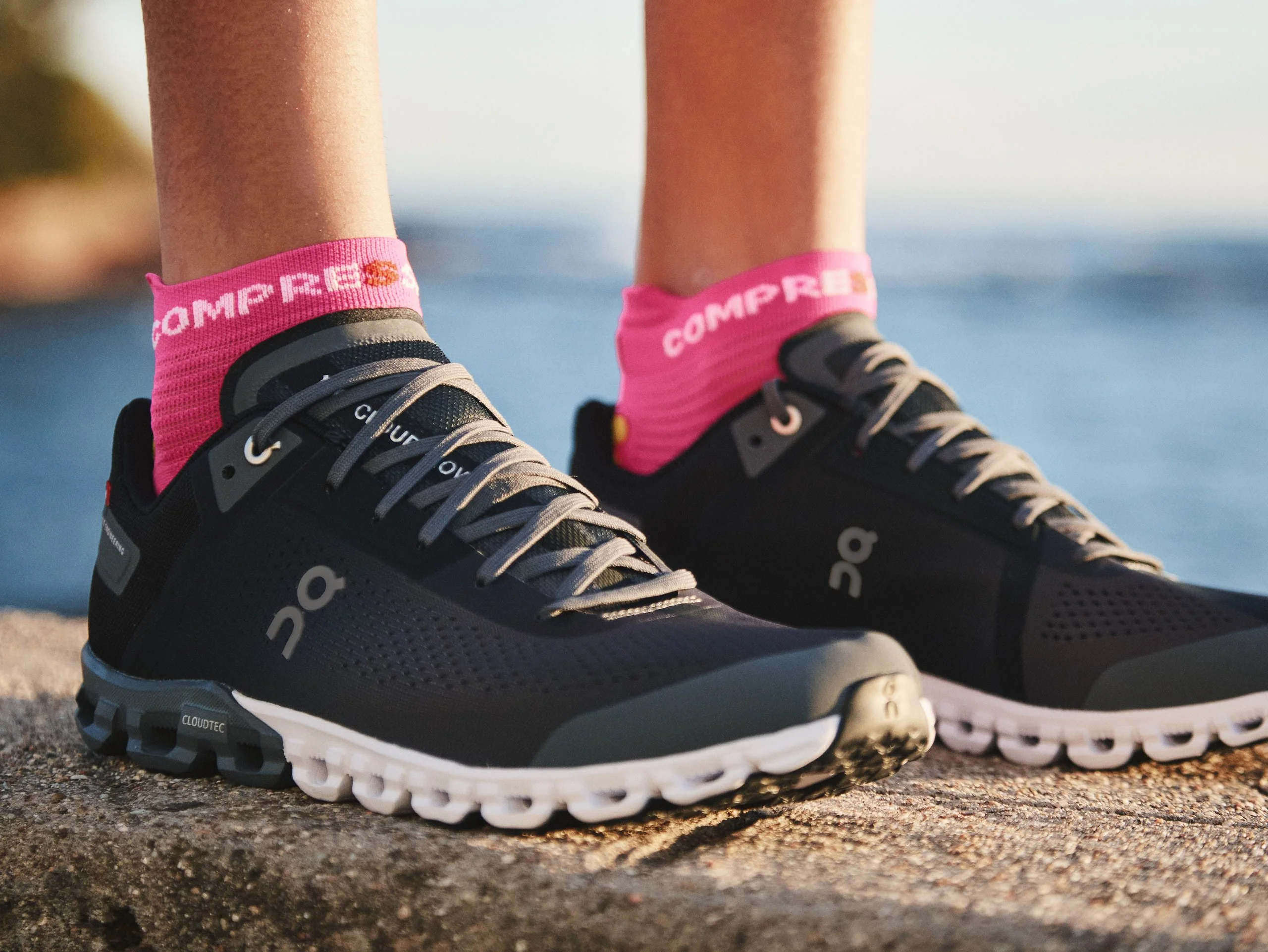 Compressport Unisex's Pro Racing Socks v4.0 Run Low - Fluo Pink/Primerose - Image 3
