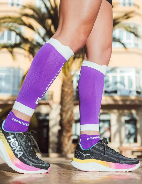 Compressport Unisex's Pro Racing Socks v4.0 Run Low - Royal Lilac/White - Image 4