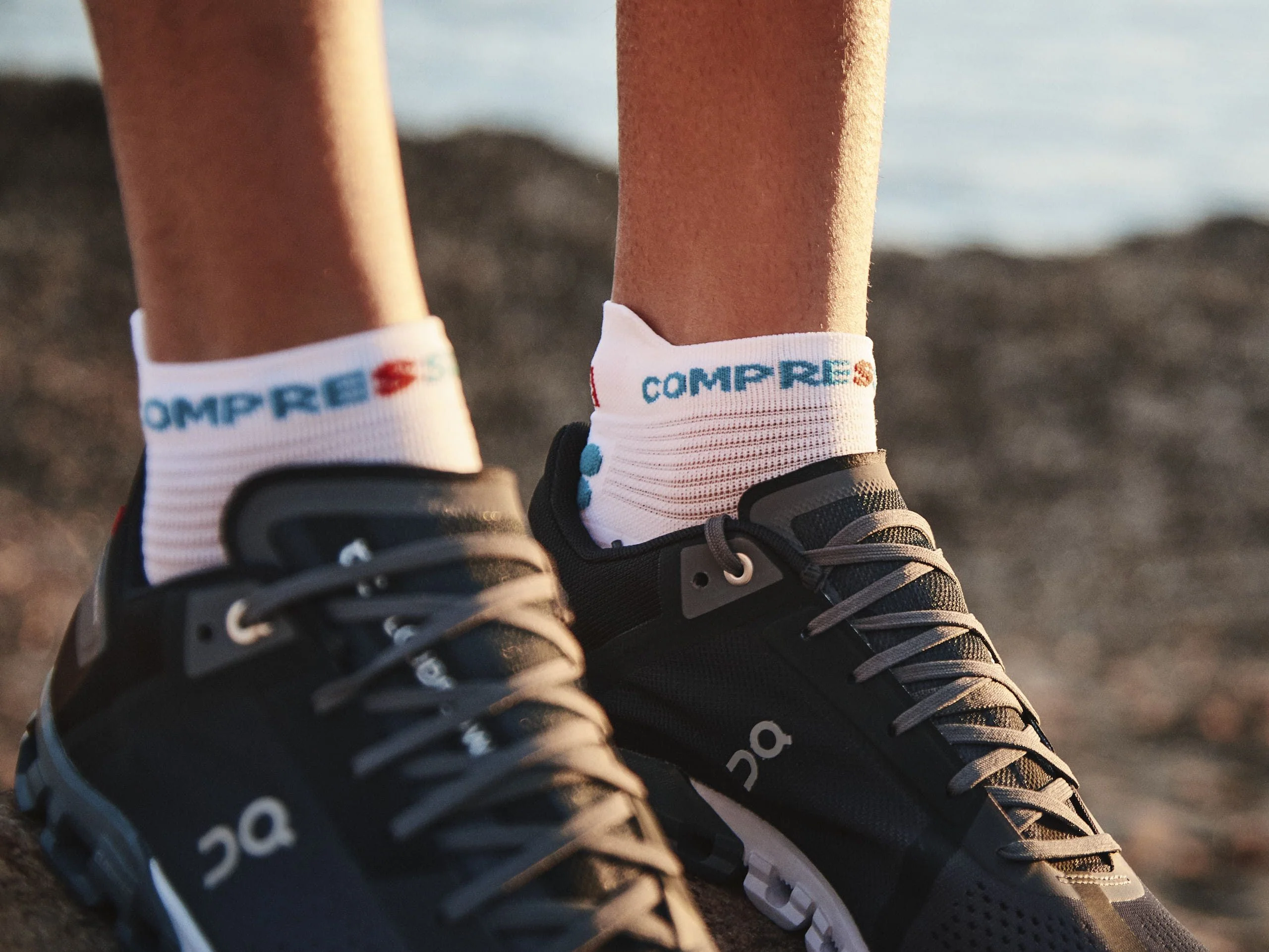 Compressport Unisex's Pro Racing Socks v4.0 Run Low - White/Flord Blue - Image 3