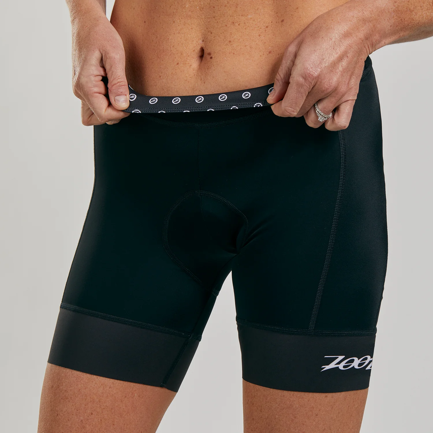 ZOOT WOMEN'S CYCLE CORE SHORT - BLACK - Image 4